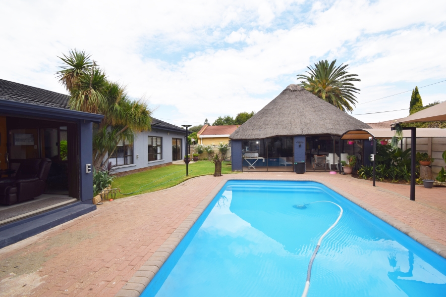 4 Bedroom Property for Sale in Jan Cillierspark Free State